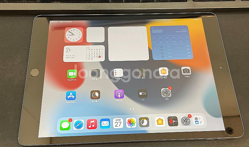 아이패드7세대 WIFI 그레이 32GB 배터리94% 상태좋은 중고22만팝니다.--2